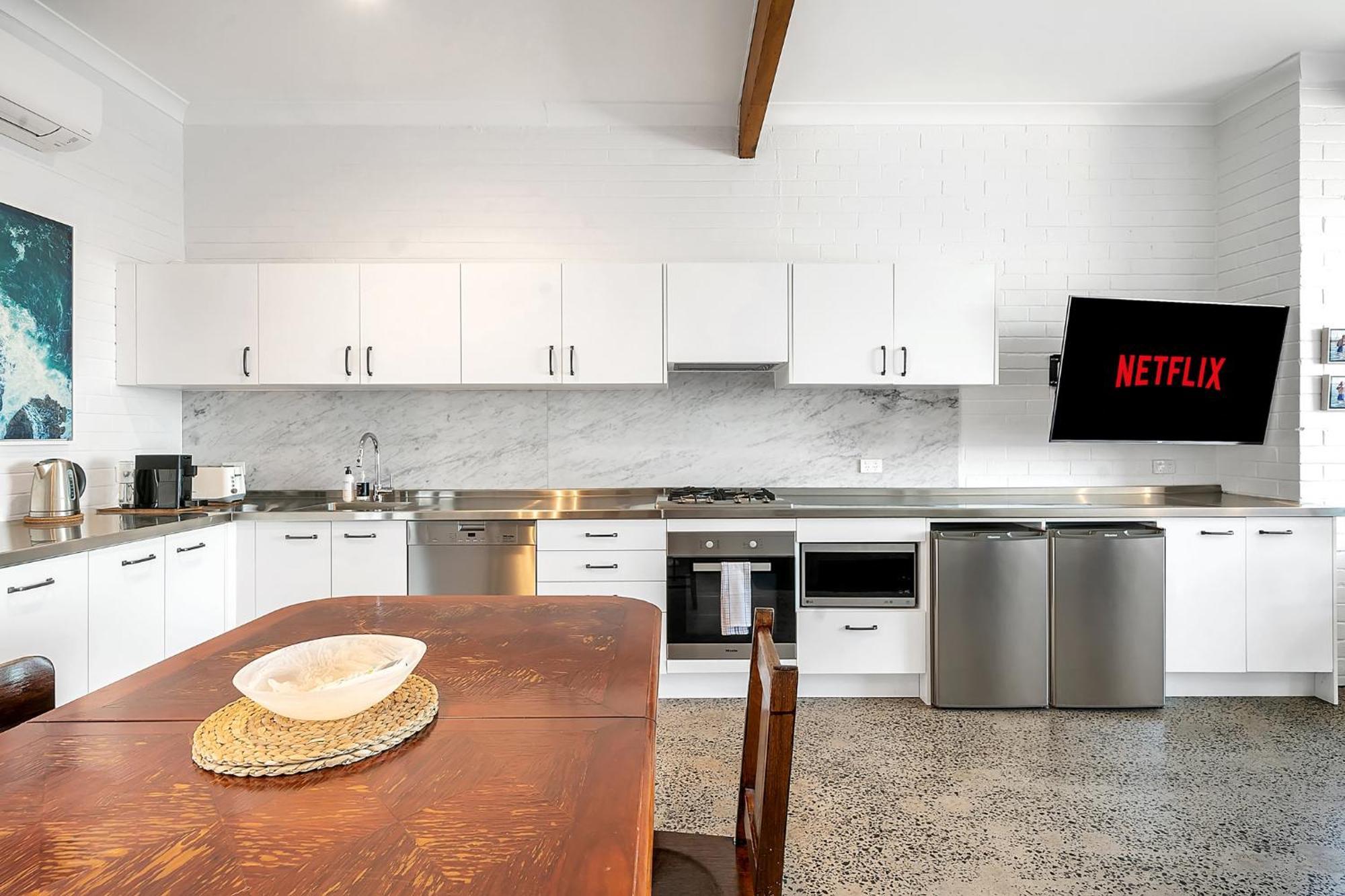 Upscale Cliffside Studio With Ocean Views North Bondi Сидней Экстерьер фото