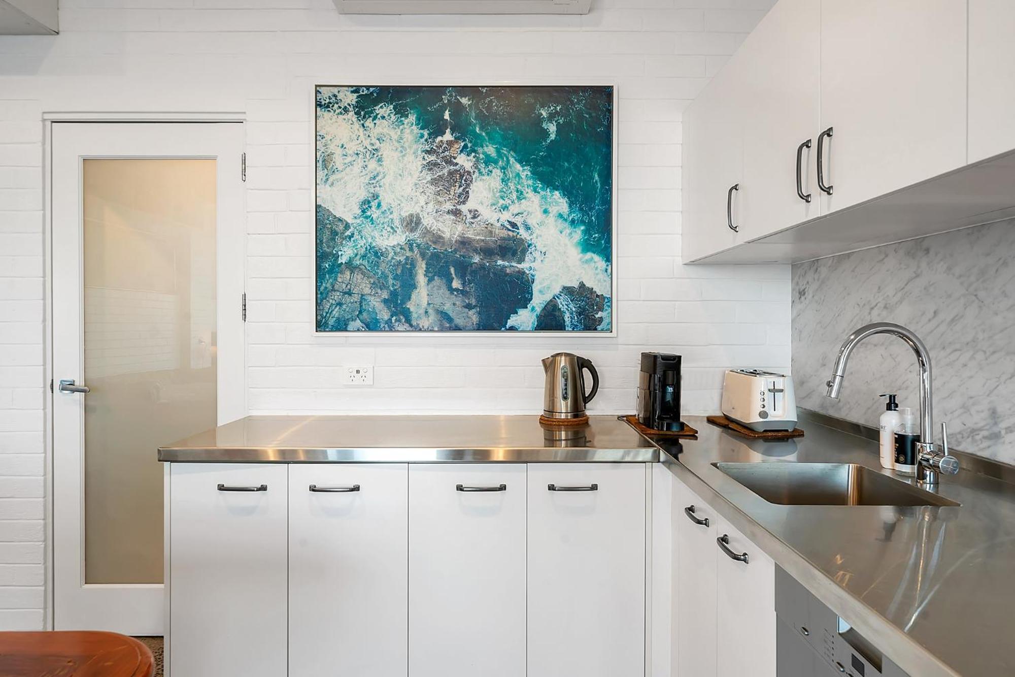Upscale Cliffside Studio With Ocean Views North Bondi Сидней Экстерьер фото