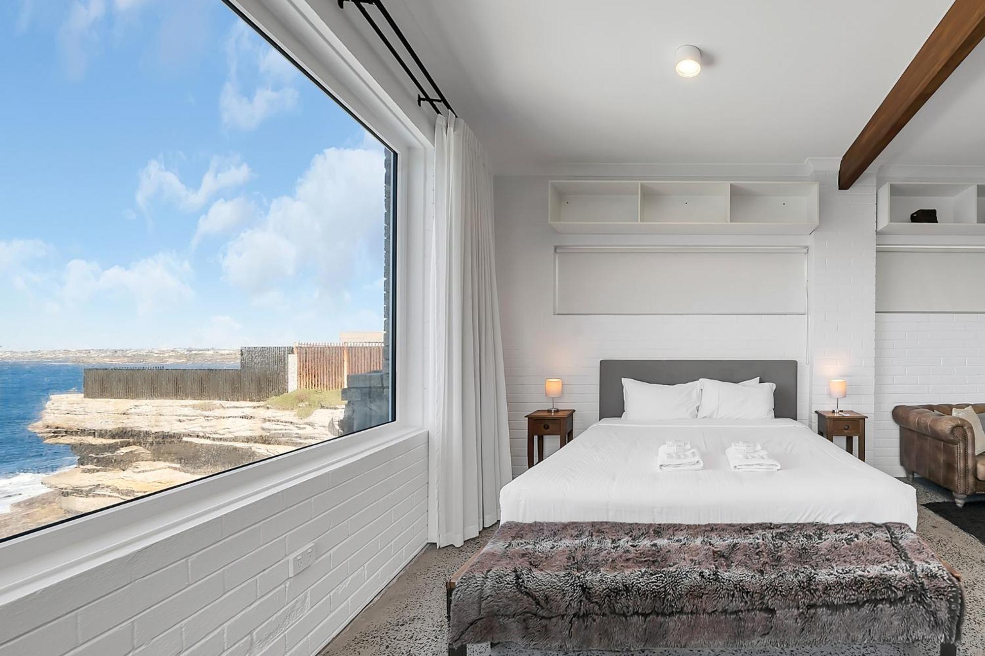 Upscale Cliffside Studio With Ocean Views North Bondi Сидней Экстерьер фото